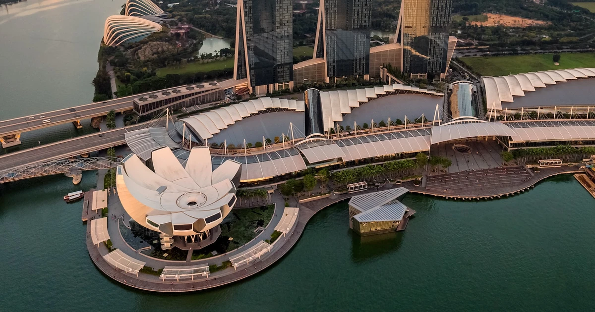 Commercial Architecture - Structures That Mostly Mean Business