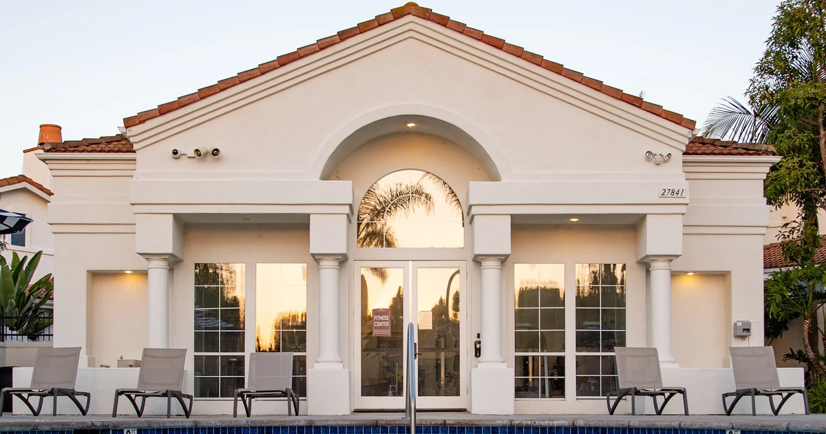 Celebrities Houses - The Best Celebrities Houses In The World