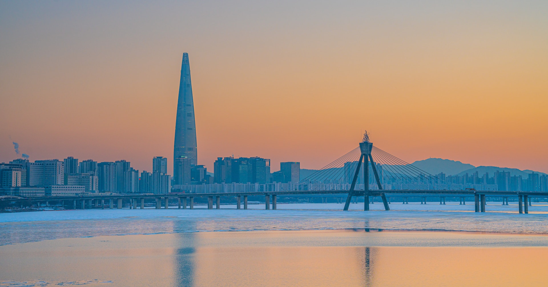 Sunset at Seoul with view of lotte tower