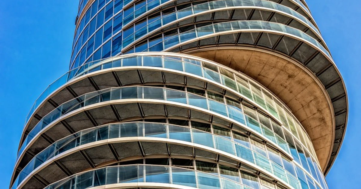 What’s Hot In Commercial Building Design? 10 Trends To Watch In 2025